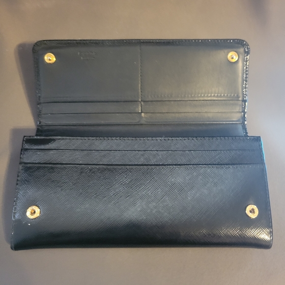 Authentic Prada Saffiano Wallet - Picture 5 of 11